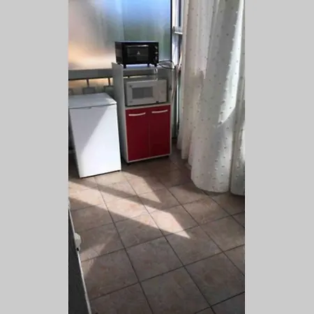 Studio A 600m Des Plages/clim Reversible/wifi Frejus